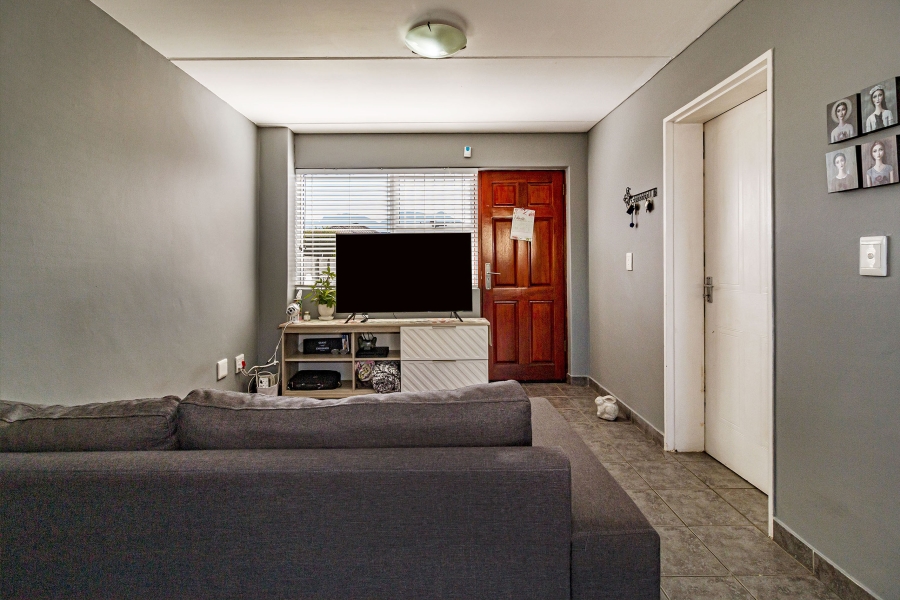 2 Bedroom Property for Sale in Gordons Bay Central Western Cape